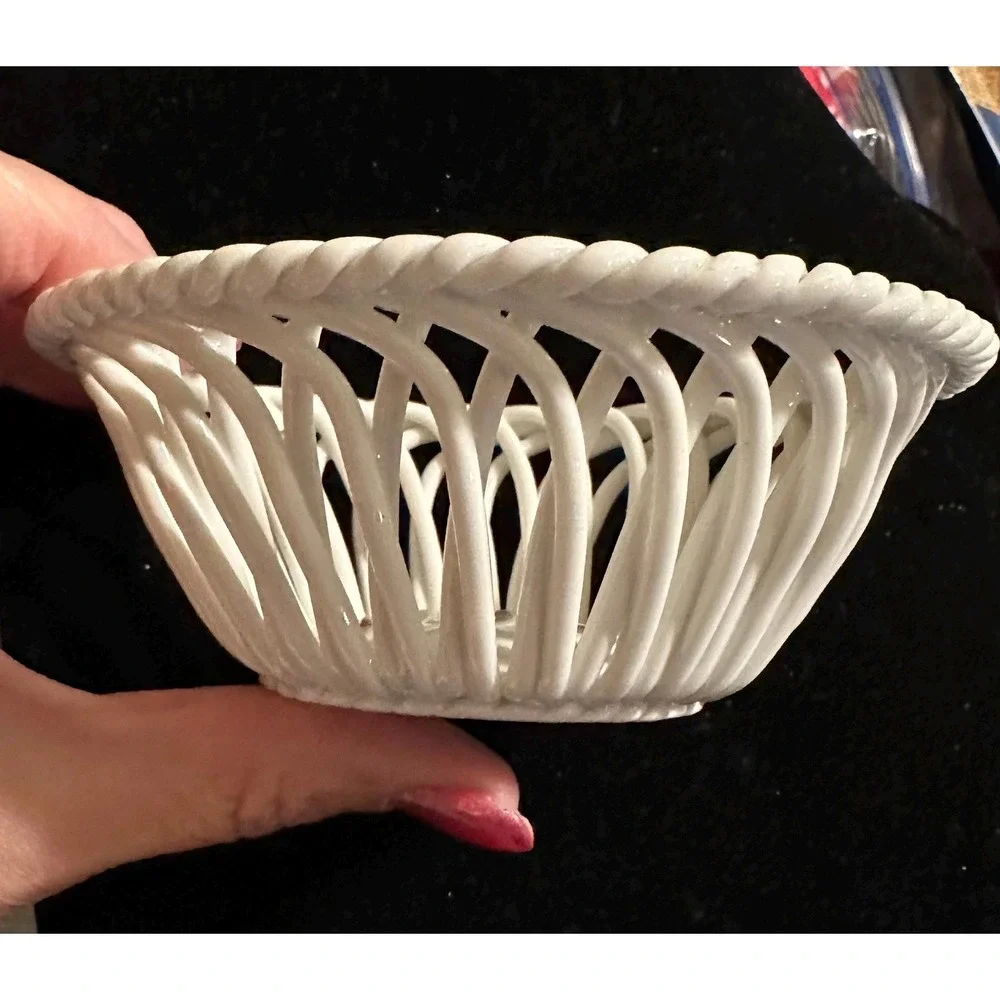 Vintage Herend Queen Victoria Open Weave‎ Floral Flowers Basket Bowl 4.75